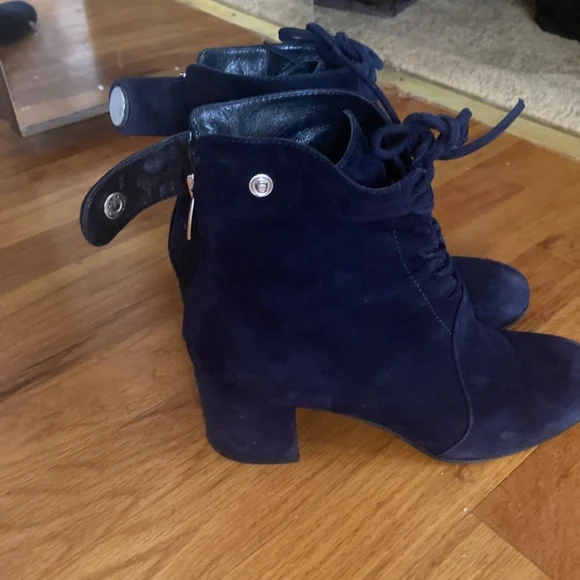 Gianvito Rossi black suede round-toe lace up ankle boots